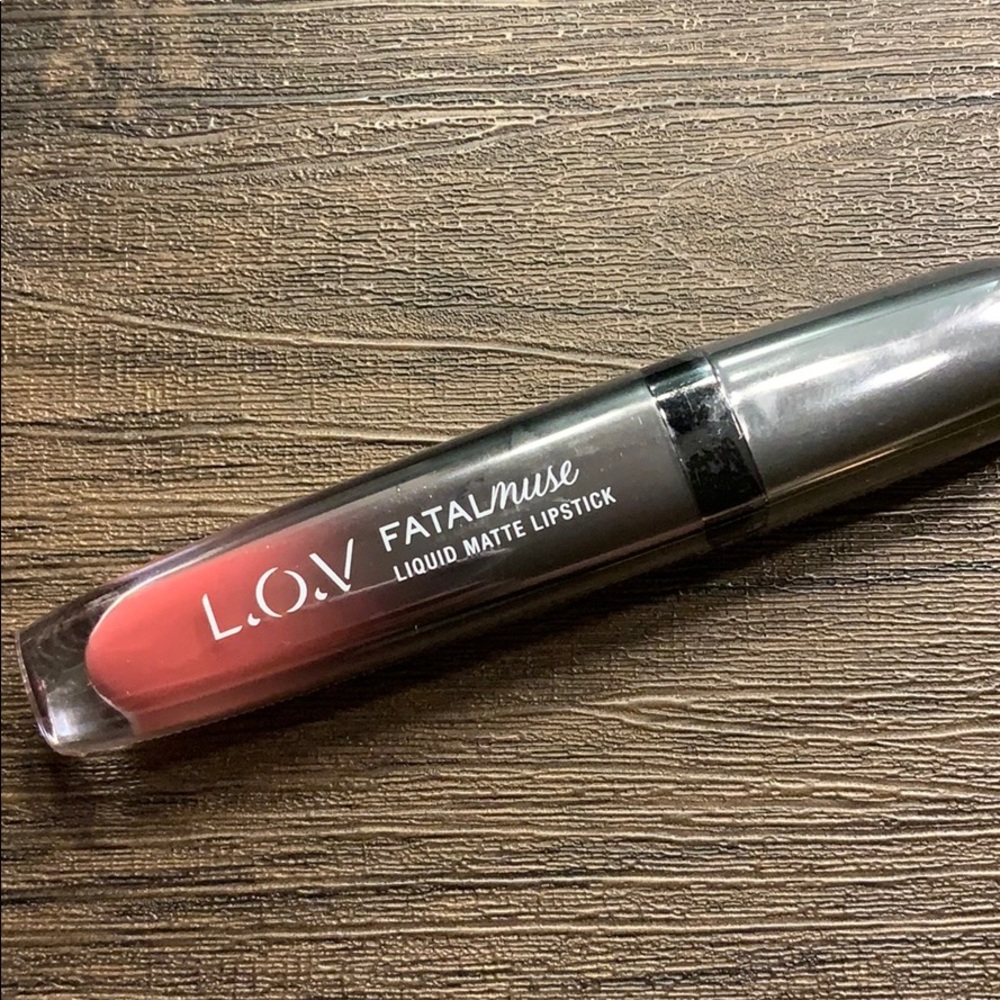 L.O.V. Fatalmuse liquid matte lipstick